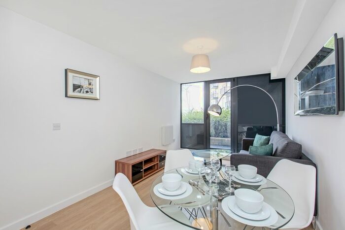 1 Bedroom Flat To Rent In Vincent Row, Durnsford Road, Wimbledon, SW19