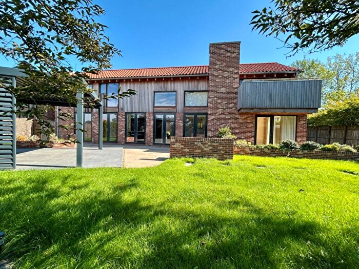 4 Bedroom Detached House For Sale In The Courtyard, Red House Drive, Ashbocking, Ipswich, IP6