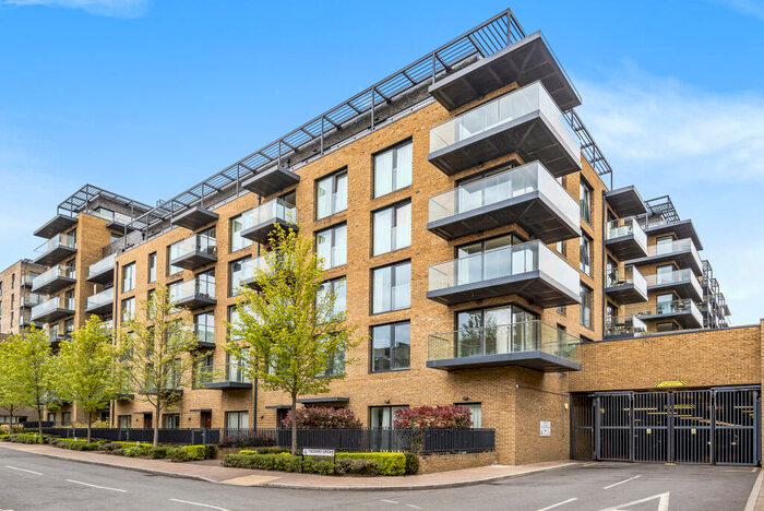 2 Bedroom Apartment To Rent In Wallace Court, Tizzard Grove, London, SE3
