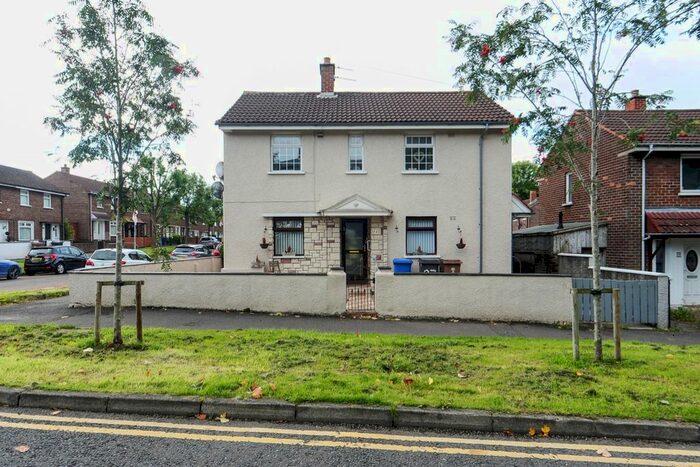 2 Bedroom Flat For Sale In Knockwood Park, Clarawood, Belfast, BT5