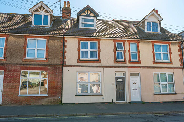 5 Bedroom Terraced House For Sale In Langer Road, Felixstowe, IP11