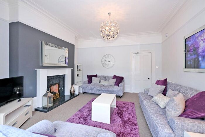 4 Bedroom Flat To Rent In Braemar Place, West End, Aberdeen, AB10
