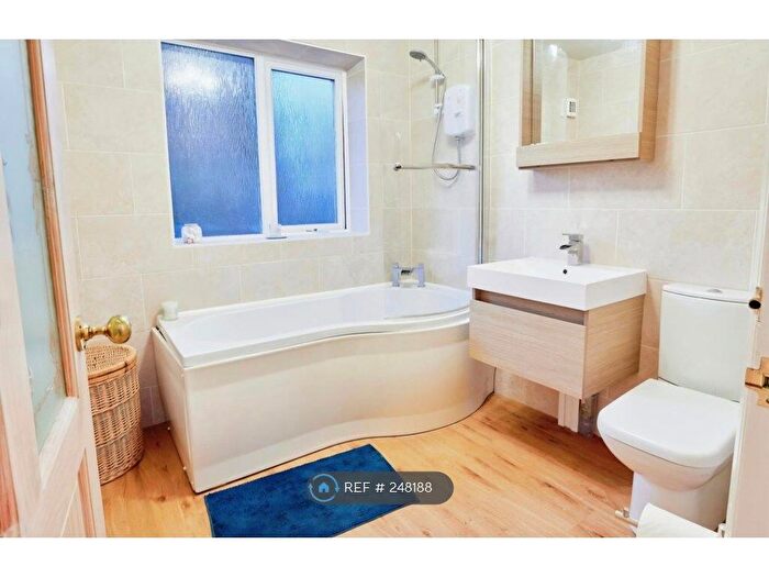 2 Bedroom Semi-Detached House To Rent In Kenley Grove, Birmingham, B30