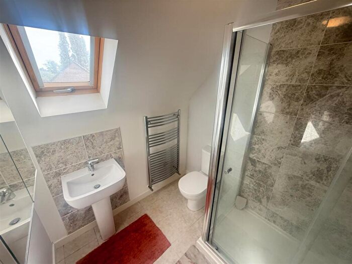 4 Bedroom Semi-Detached House To Rent In Amber Way, Burbage, LE10