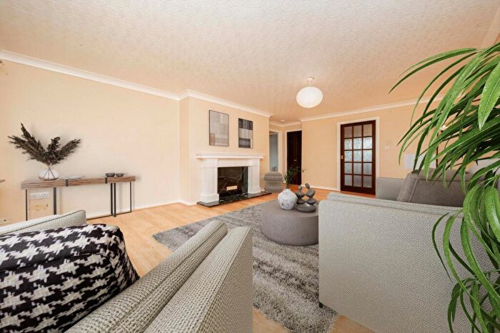 2 Bedroom Flat For Sale In Christian Grove, Edinburgh, EH15