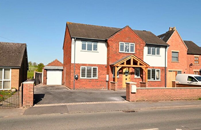 4 Bedroom Detached House For Sale In Barton Gate, Barton Under Needwood, DE13
