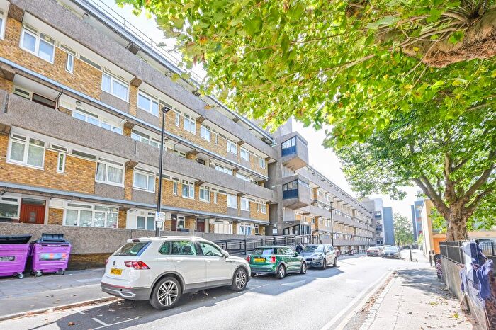 3 Bedroom Flat For Sale In Crowder Street, Shadwell, London, E1