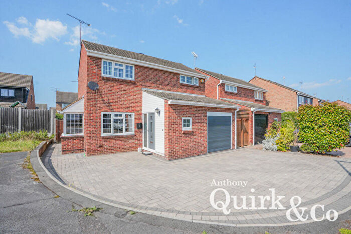 3 Bedroom Detached House For Sale In Suffolk Drive, Basildon, SS15
