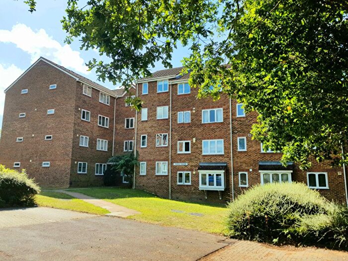 1 Bedroom Flat To Rent In Percy Gardens, Old Malden, Worcester Park, KT4