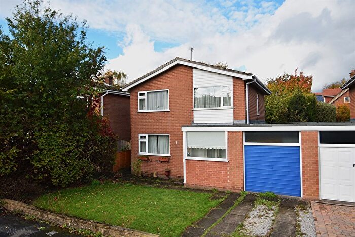 3 Bedroom Link Detached House For Sale In Devonshire Drive, Alderley Edge, SK9