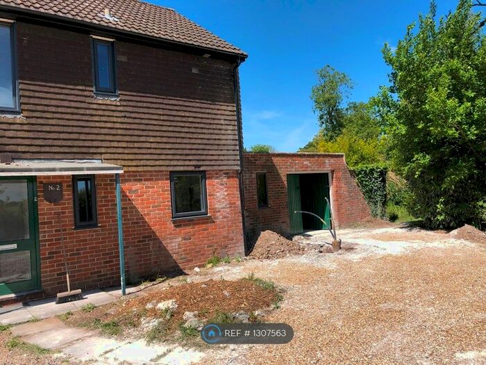 3 Bedroom Semi-Detached House To Rent In Park View, Andover SP11