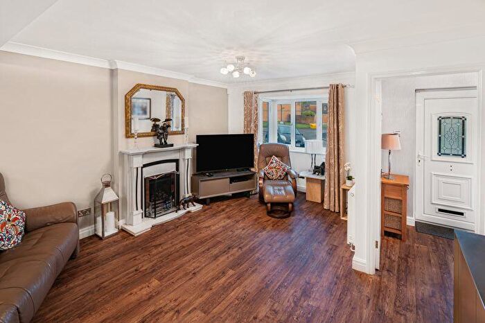 4 Bedroom Detached House For Sale In Great Flatt, Passmonds, Rochdale, OL12