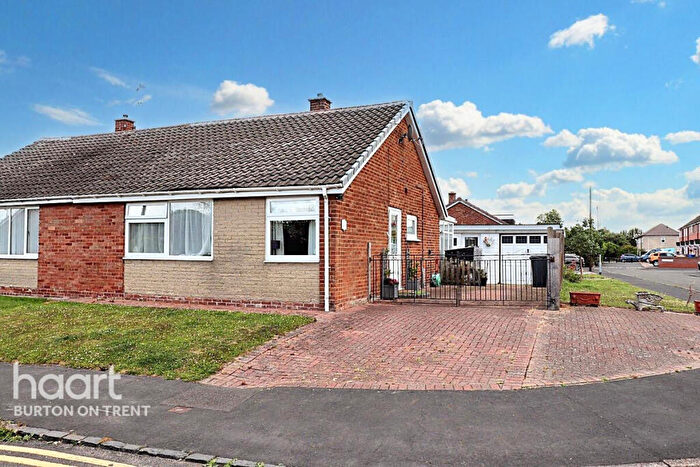 2 Bedroom Semi-Detached Bungalow For Sale In Henhurst Ridge, Burton-On-Trent, DE13