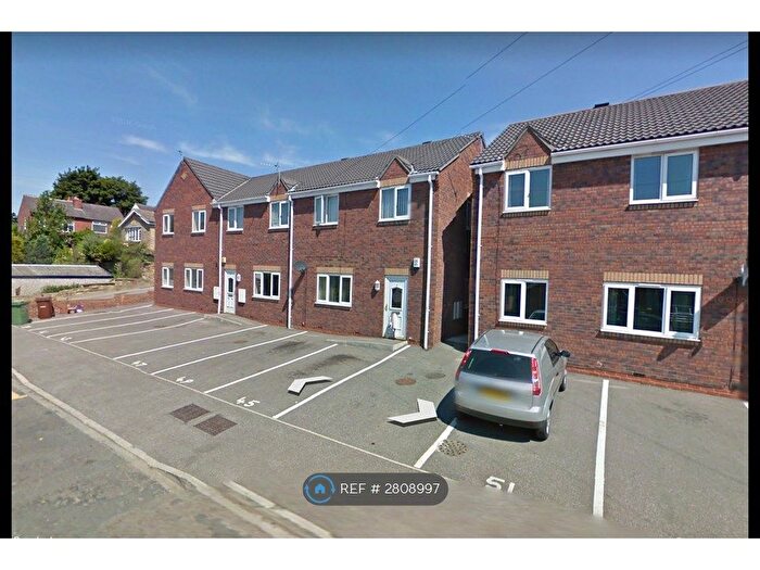 2 Bedroom Flat To Rent In Rock Hill, Castleford, WF10