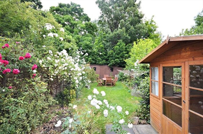 4 Bedroom Terraced House For Sale In Brentmead Gardens, Ealing, NW10