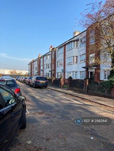 2 Bedroom Flat To Rent In Danes Gate, Harrow, HA1