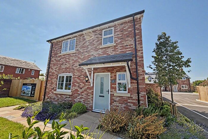 3 Bedroom Detached House For Sale In Sturminster Marshall, BH21