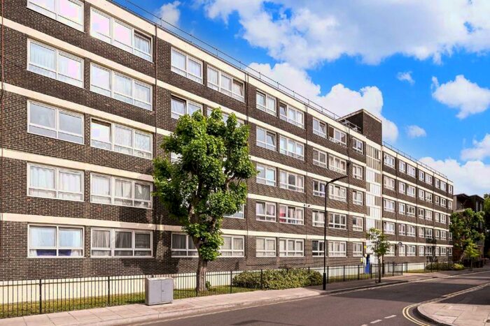 1 Bedroom Flat To Rent In Livermere Road, Haggerston, E8