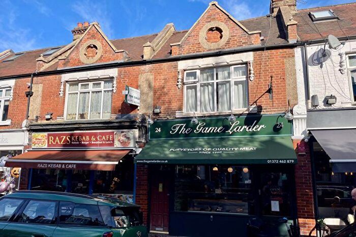 1 Bedroom Flat For Sale In The Parade, Claygate Surrey, KT10