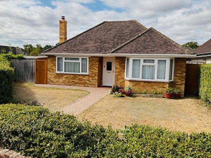 2 Bedroom Detached Bungalow For Sale In Hazeley Close, Hartley Wintney, RG27
