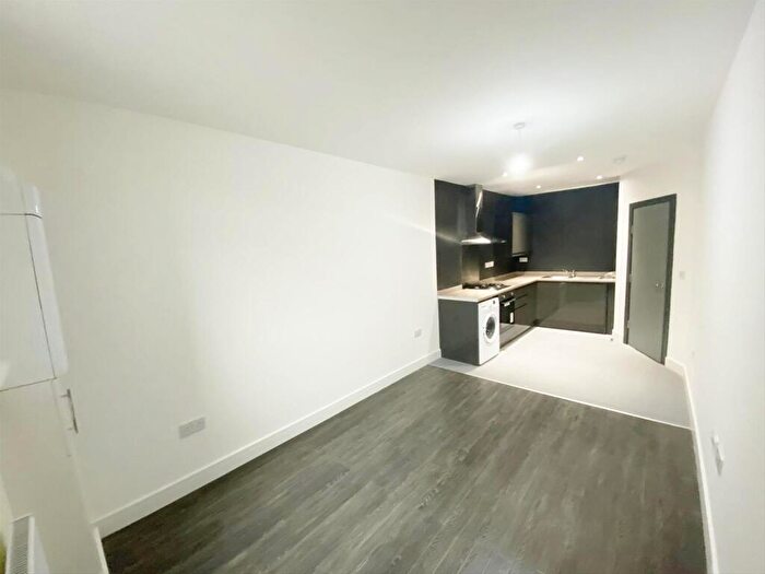 1 Bedroom Flat To Rent In Chorley Old Road, Bolton, BL1