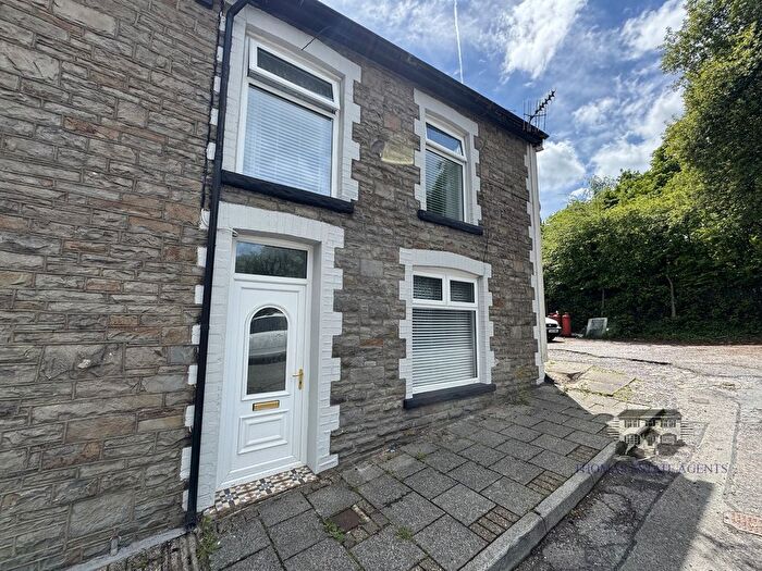 3 Bedroom End Terrace House To Rent In Blaenlau Street, Penygraig, Tonypandy, Rhondda Cynon Taff, CF40