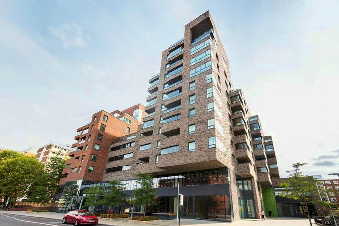 2 Bedroom Flat To Rent In Upper Richmond Road, Putney, London, SW15