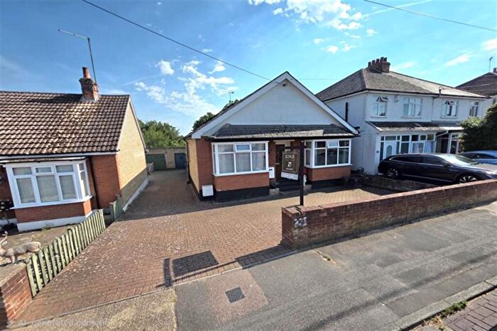 3 Bedroom Bungalow For Sale In Clare Road, Braintree, Essex, CM7