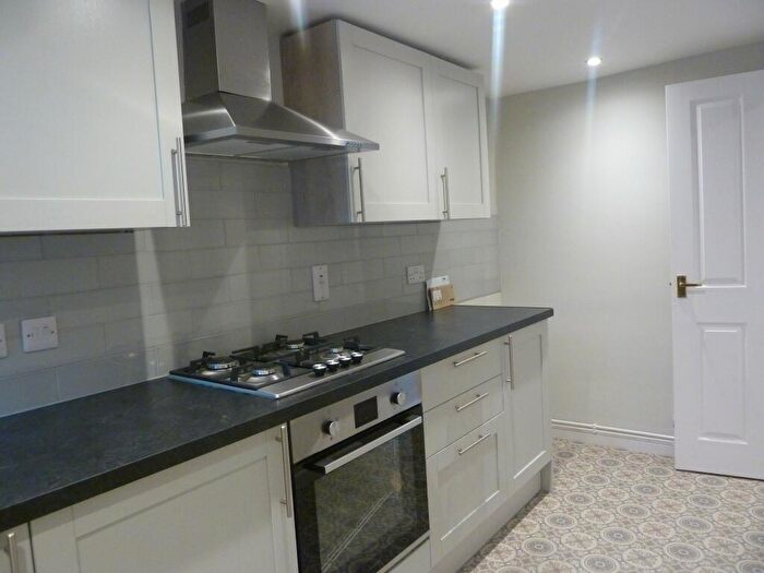 1 Bedroom Flat To Rent In Dashwood Terrace, OX16
