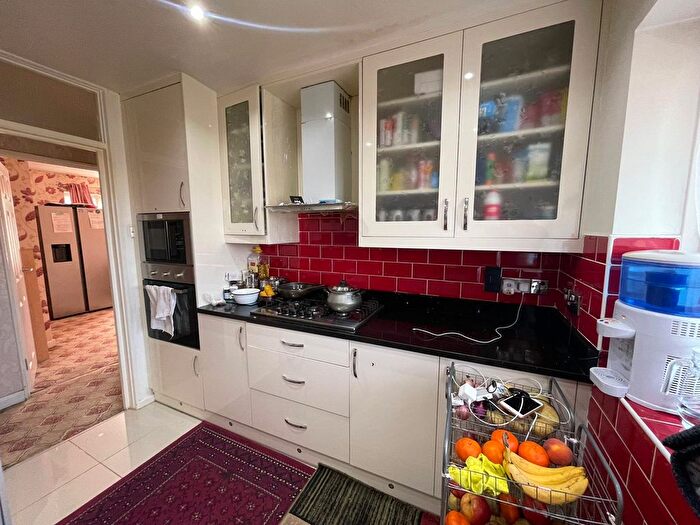 3 Bedroom Flat To Rent In Haylett Gardens, Anglesea Road, Kingston Upon Thames, KT1