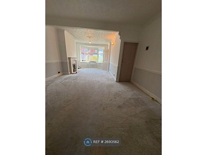 2 Bedroom Terraced House To Rent In Roslyn Road, Hull, HU3