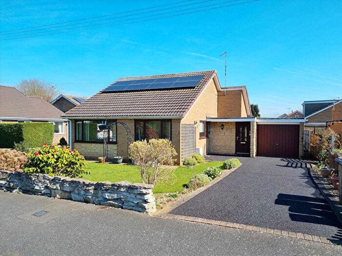 3 Bedroom Detached Bungalow For Sale In Russell Road, Leasingham, NG34