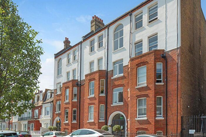 2 Bedroom Flat To Rent In Churchfield Mansions, Cristowe Road, London, SW6