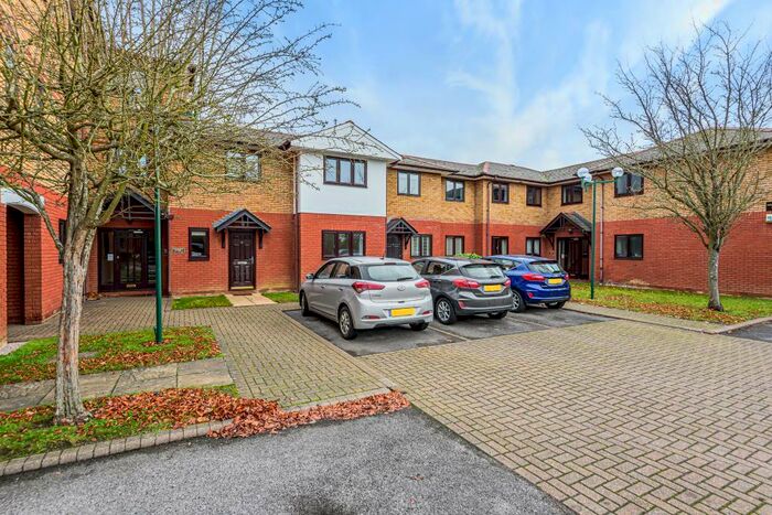 2 Bedroom Terraced House To Rent In Maidenhead, Berkshire, SL6