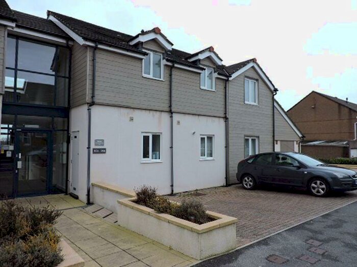 2 Bedroom Flat To Rent In Grantley Gardens, Mannamead, Plymouth, PL3