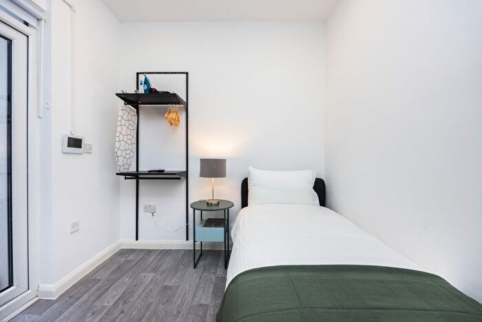 1 Bedroom Flat To Rent In Kensington, SW5