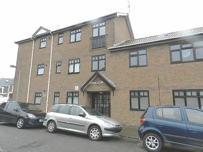 1 Bedroom Flat To Rent In Dalton Court, Cathays, Cardiff, CF24