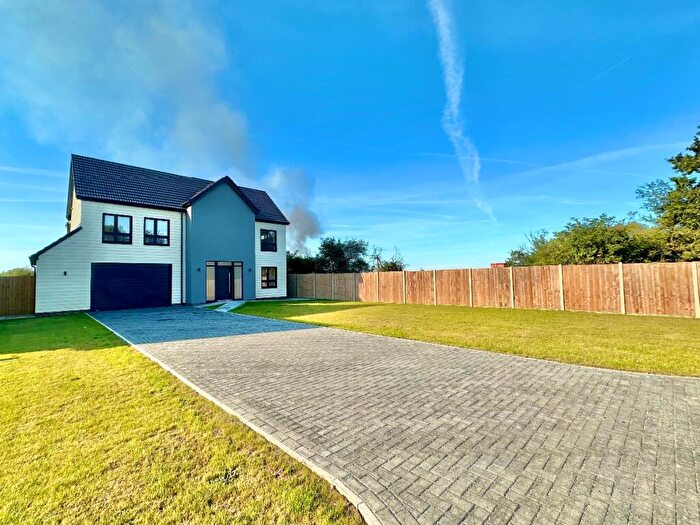 5 Bedroom Detached House To Rent In Barn Farm, Wickford, SS12