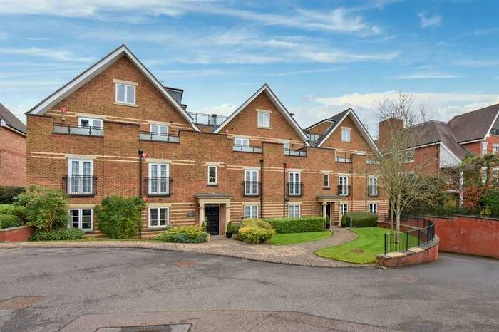 3 Bedroom Penthouse Flat To Rent In Ethorpe House, Packhorse Road, Gerrards Cross, Buckinghamshire, SL9