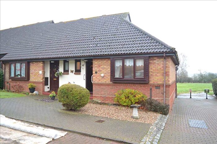 1 Bedroom Bungalow For Sale In Alexander Mews, Sandon, Chelmsford, CM2