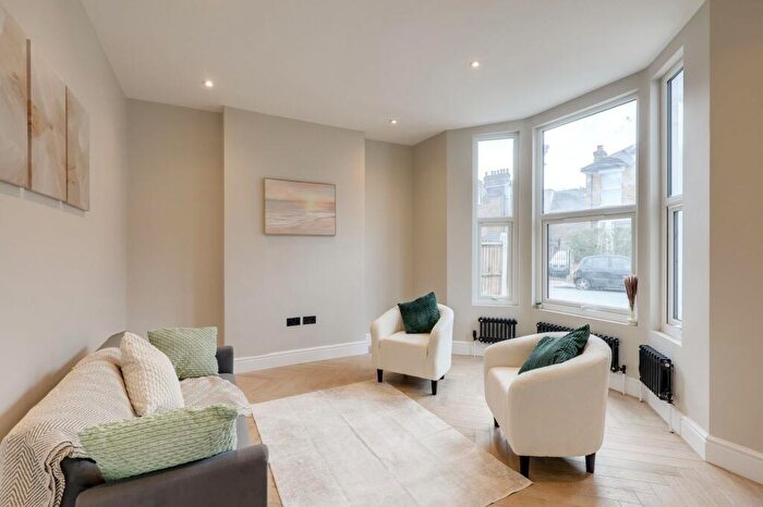 5 Bedroom End Of Terrace House For Sale In Springrice Road, Hither Green, SE13