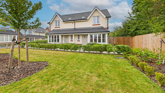 3 Bedroom Semi-Detached House To Rent In Weik Meadow, Aston Clinton, Aylesbury, Buckinghamshire, HP22