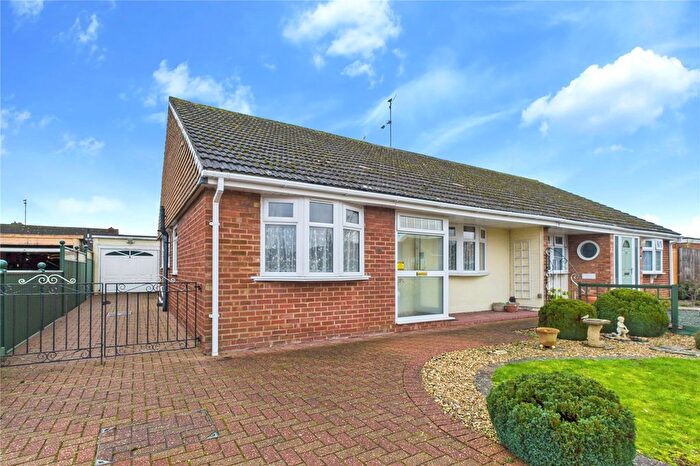3 Bedroom Bungalow For Sale In Witham Way, Upper Stratton, Swindon, SN2