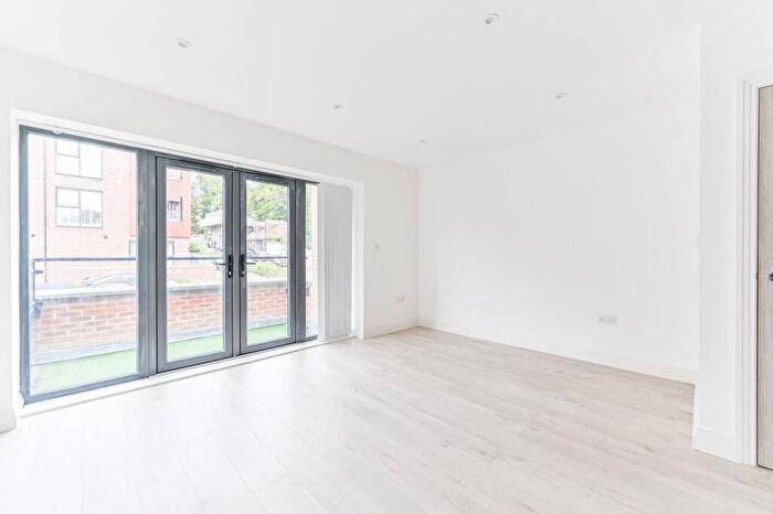 1 Bedroom Flat To Rent In More Close, Croydon, Purley, CR8