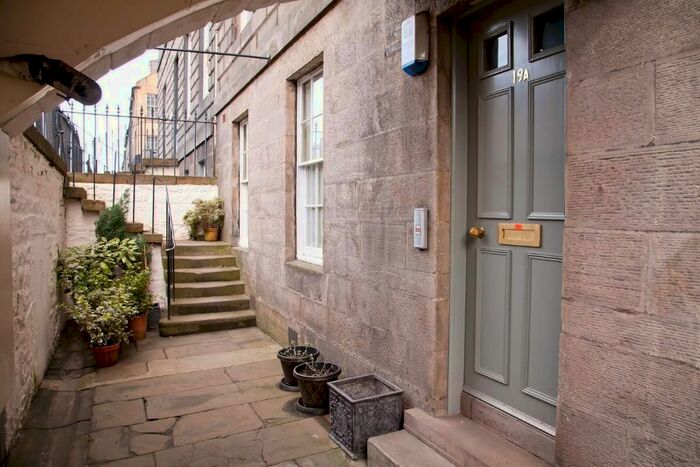 1 Bedroom Flat To Rent In A/, York Place, Edinburgh, EH1
