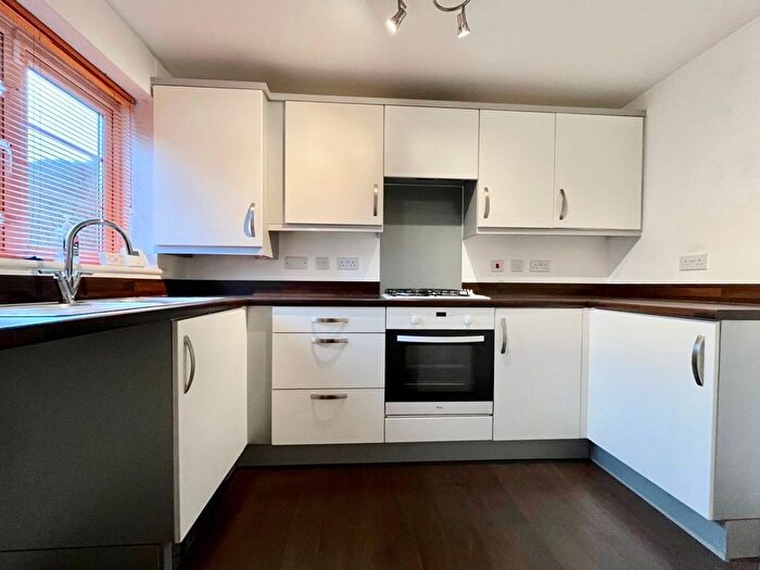 2 Bedroom End Of Terrace House To Rent In Mill-Race, Abercarn, NP11