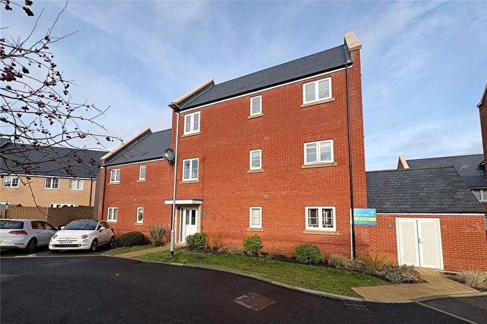 1 Bedroom Flat For Sale In St. Sebastian's Way, Wellesley, Aldershot, Hampshire, GU11
