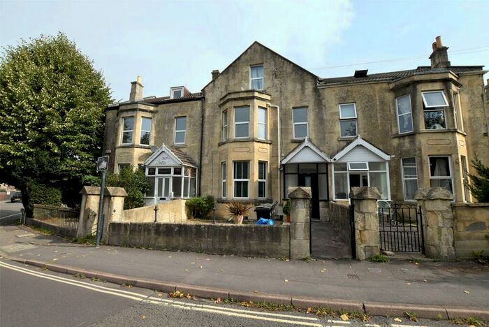 1 Bedroom Apartment To Rent In Lower Oldfield Park, Bath, Somerset, BA2