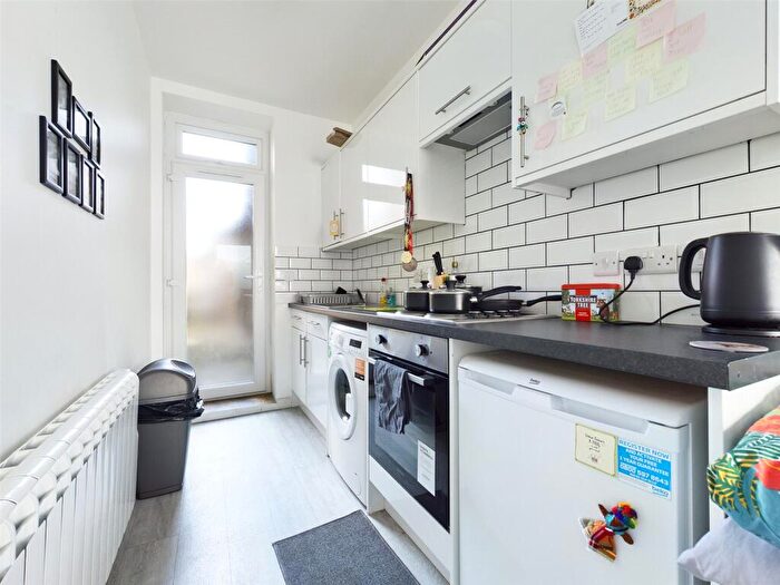 Apartment To Rent In Boundary Road, Hove, BN3