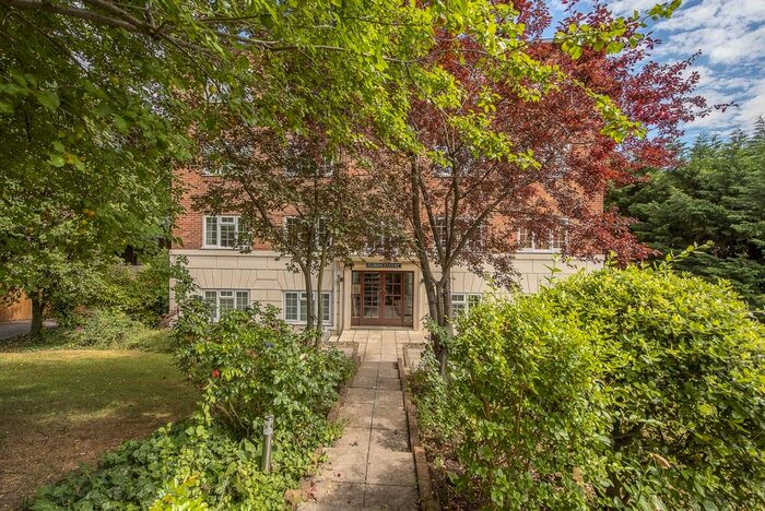 1 Bedroom Flat To Rent In Sunnyside, London, SW19